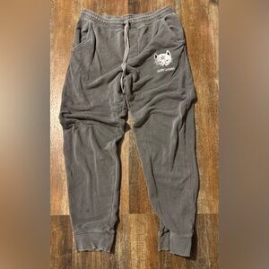 Yujin Clothing x Independent Trading Co. Gray Joggers – Size M